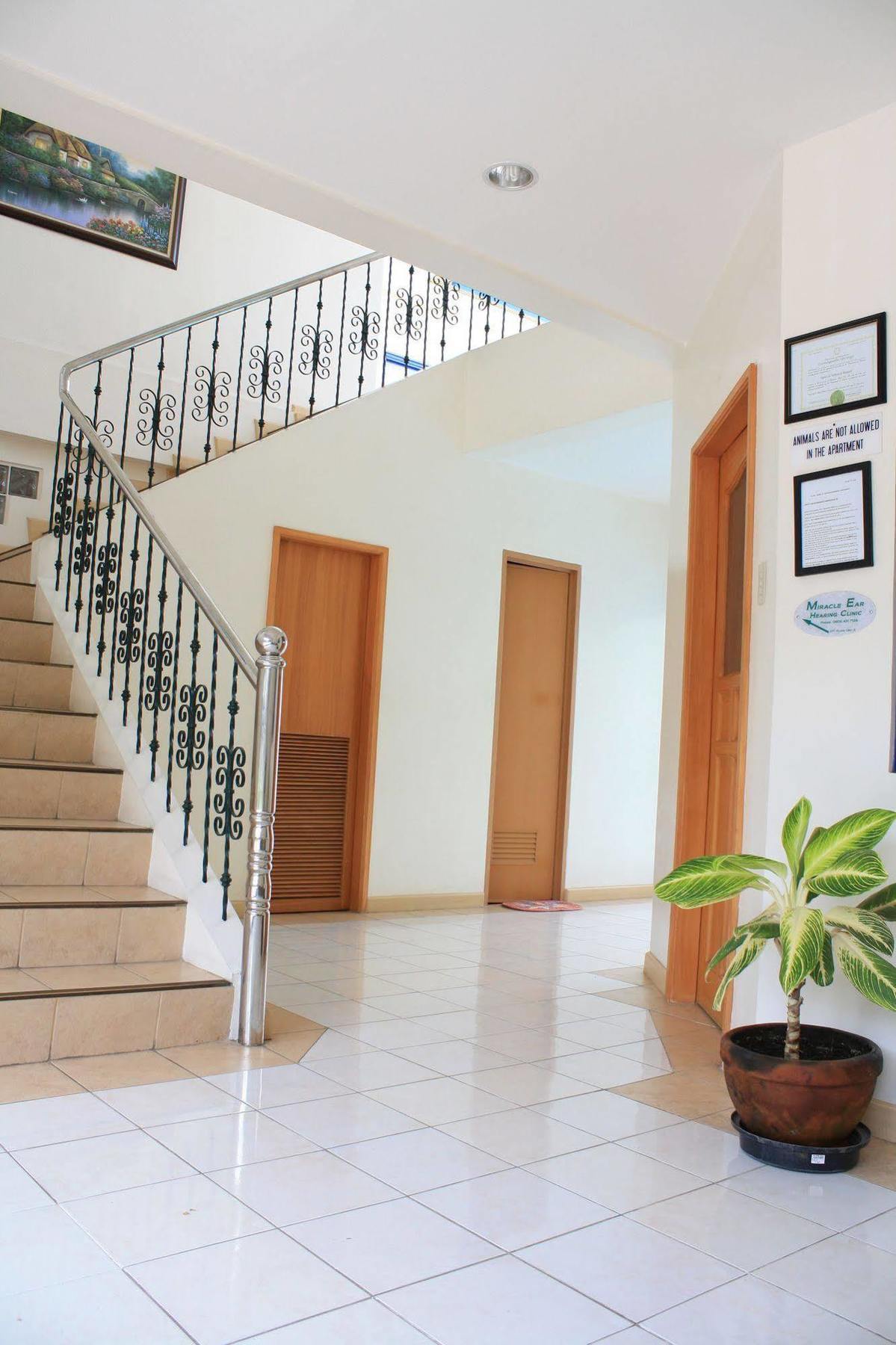 Dumaguete Springs Apartment Dumaguete City Eksteriør billede